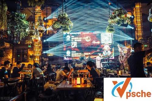 [纪录片]《奥兹和休的酒吧之旅》英语中字视频合集下载