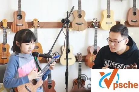 [教程资源]尤克里里(吉他谱+练习谱)资料视频教程 百度云下载