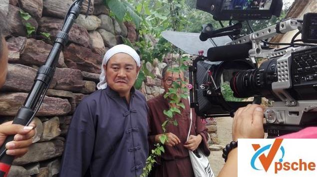 [国产电影]《铁血英雄》主要讲述了什么 《铁血英雄》为什么被称河南版《举起手来》